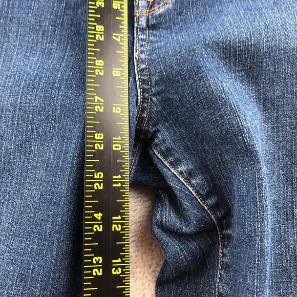 L.L.Bean Womens Jeans Size 12P Favorite Fit Straight Leg Blue Denim Medium Wash - Picture 7 of 16